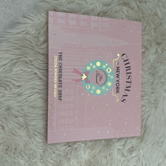 Pink Christmas in New York Chocolate Box